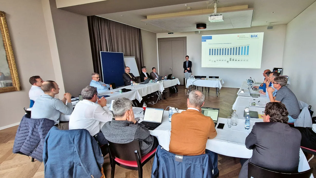 La branche automobile suisse reste en attente
									 
										La branche automobile suisse reste en attente